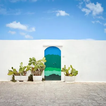 Trullo Quattro Carrini Con Piscina * 切列梅萨皮卡
